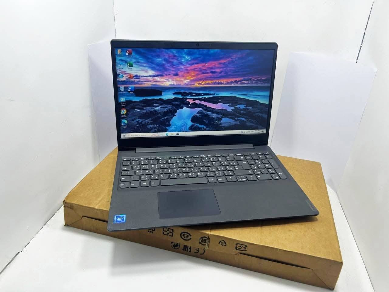 لابتوب Lenovo  استعمال خفيف جدا ((مكفووول )) 
 مع جميع اغراضه للبيع بسعر مميز فقط 175د دينار 🔥🔥🔥

ممتاز  للاعمال المكتبيه والتصفح والدراسه والتوجيهي والجامعات 

Intel celeron جيل 13
Ram 4 GB 
SSD 256 GB
15.6 inch  

معه شاحن اصلي 

 شنته وماوس هديه 
 
للطلب والتواصل 

#لابتوب
#laptop


**إذا كنت صاحب هذا الإعلان وتريد حذفه لأي سبب، رجاءا أرسل رسالة إلى الدعم الفني**