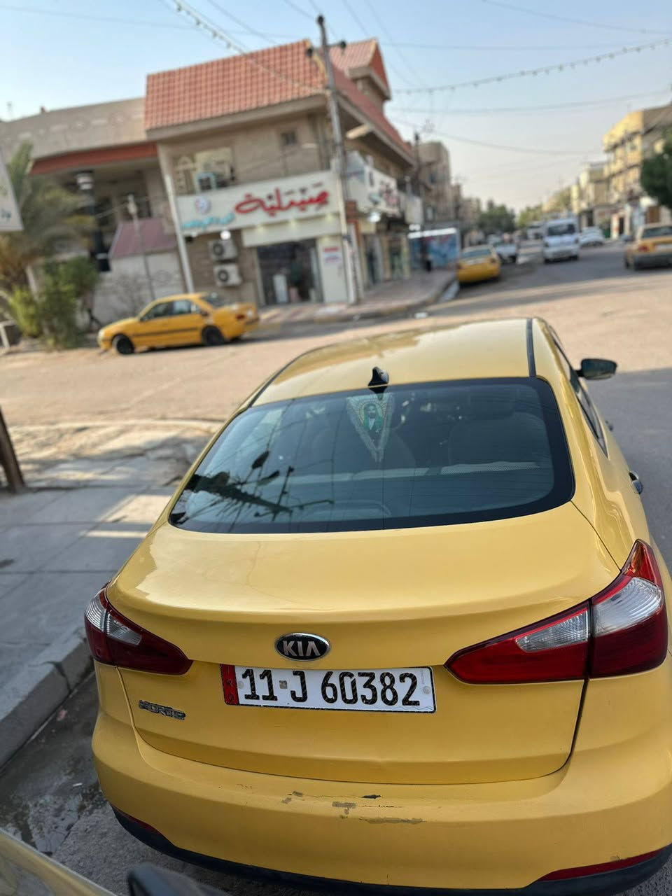 السلام عليكم سياره للبيع كيرحداديه تخم تاير تبريد شغال مديل ١٤ عن 105 وان بغداد الشعله *********** سعر
