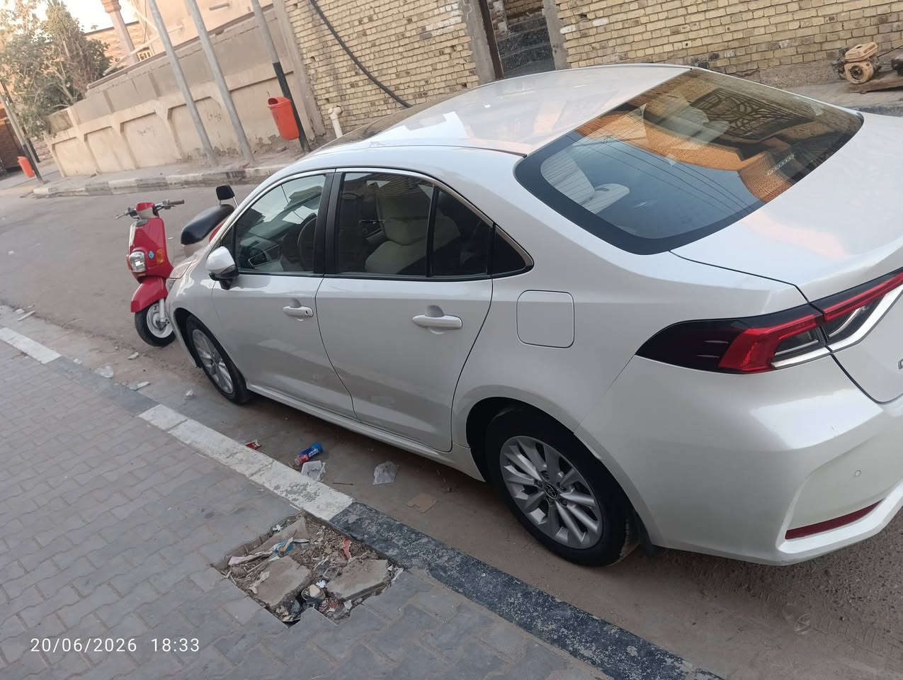 السلام عليكم كورولا موديل 22 خليجي ساز ياباني اصلي رقم اربيل بإسم كوردي
السيارة فول مواصفات 
فتحة سقف 
بصمة 
رادارات 
مدوشمة ارضية 
دوشمة كشنات 
محرك 1800
السيارة ماشية 56 ألف 
مكفولة كفالة من الضربة والصبغ 
السيارة بيهه طخات بسيطة 
بالفيديو موضح وشارح عن الطخات والباردات 
السيارة هزة جديده تريد وكالة تريد تحويل 
السنوية لل 27 أقصد انه السيارة كانت بإسم شركة وتحولت باسم كردي 
المكان البصرة قضاء الدير 
السعر 158 وبيهه مجال قليل 
رقم الهاتف وتساب أو إتصال 
***********
