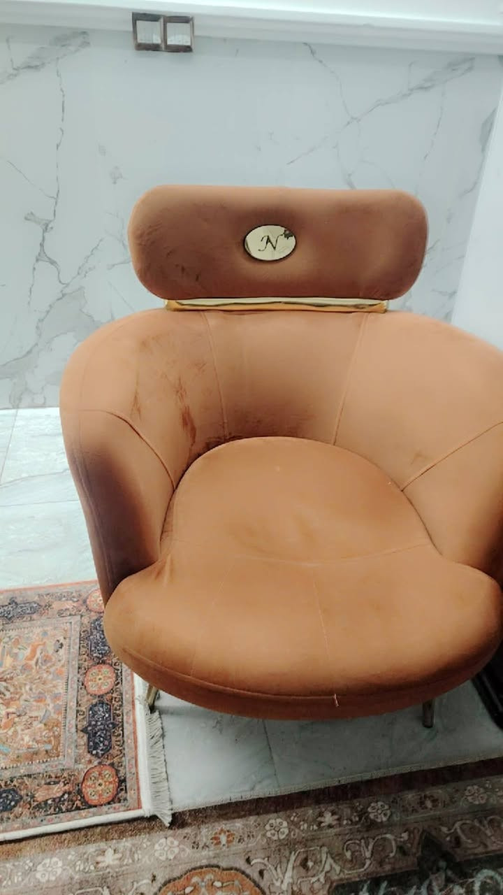 سلام عليكم تخم ١٠ مقاعد نظافه ١٠٠ ٪مع كوشات سعر خاص موجود واتساب *********** 🌸
