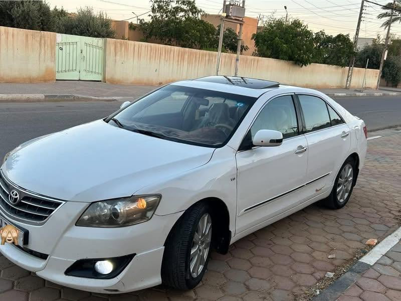 للبيع فقط
تيوتا آريون 2007 
رقم كربلاء نكليزي بأسمي 
مواصفات (سلايدروف .تبريد قطعتين .تحكم ستيرن جهتين .شاشة .بصمه .حساساة.يعني فول الفول )
مكينه قبل شهرين شادهه حاويه كير جديد حداده خلفيه نفض كله جديد إماميه نقص درايم شف فقط الباقي جديد 
منضوممة تبريد كله جديد اصلي يابان   
 سعر السيارة 97 وبيهه مجال  الي ما يعجبه المنشور خلي يعبر المنشور 
مكان السيارة كربلاء الحسينية 
رقم الهاتف (***********)
وأسف عالأطالة 😊
