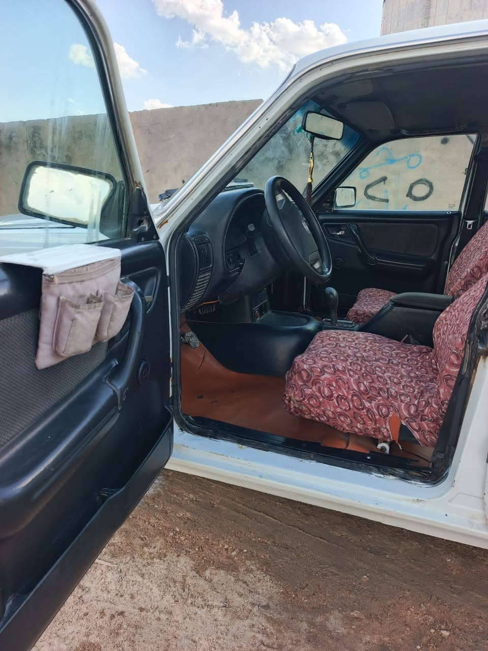 السلام عليكم
فولكه لبيع مكينه ونجي
سياره جاهزه عله الاخير
سنويه لل27
مكينه وكير زينات
تخم تاير جديد
السعر 32 وبيه مجال
***********
