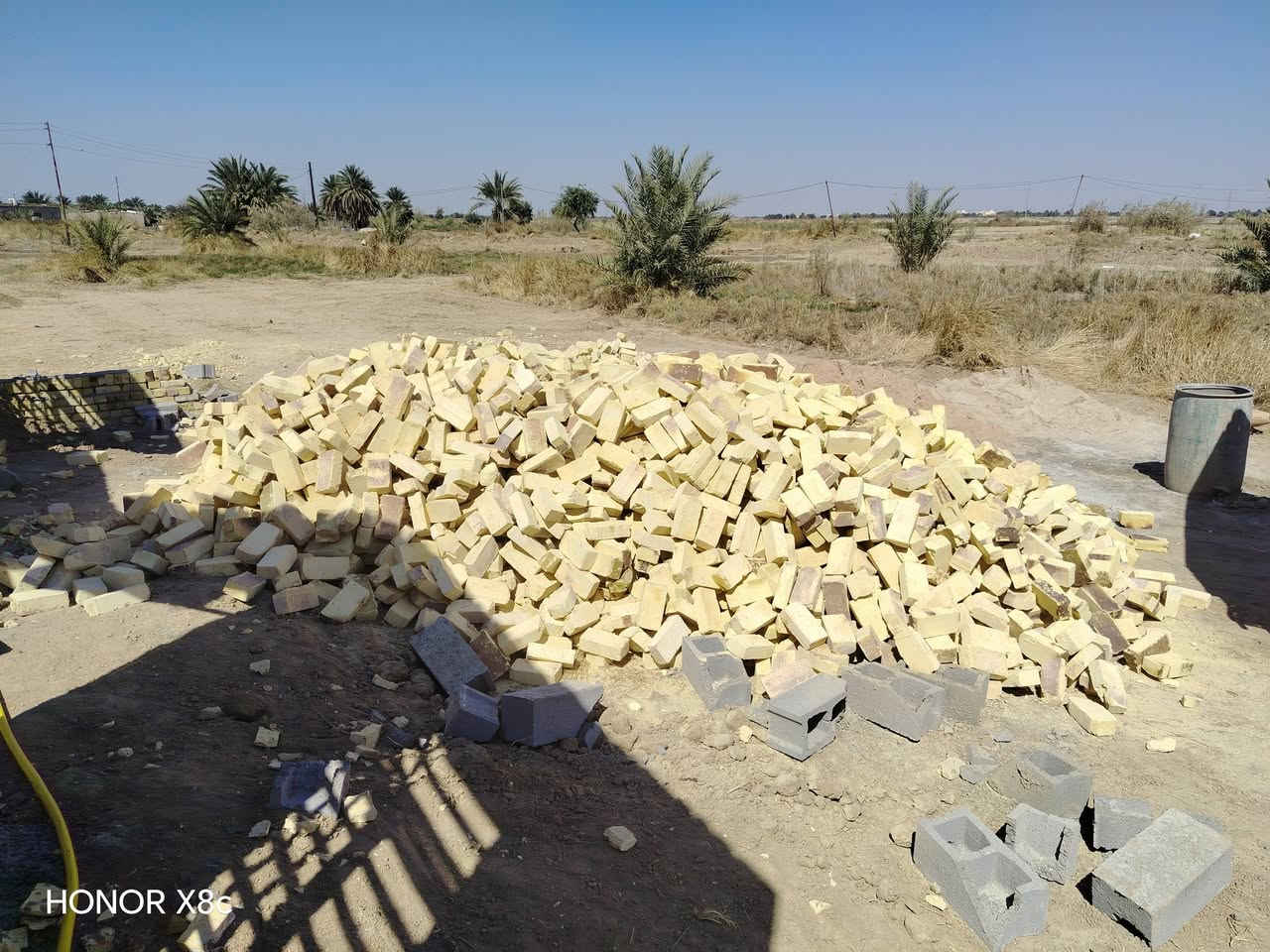 توصيل طابوك كافه النواحي يتواجد حي او عگيل او عماره  معه المواد الرمل وال حصو  والتراب عادي او زميج اتصل الاستفسار ***********1
