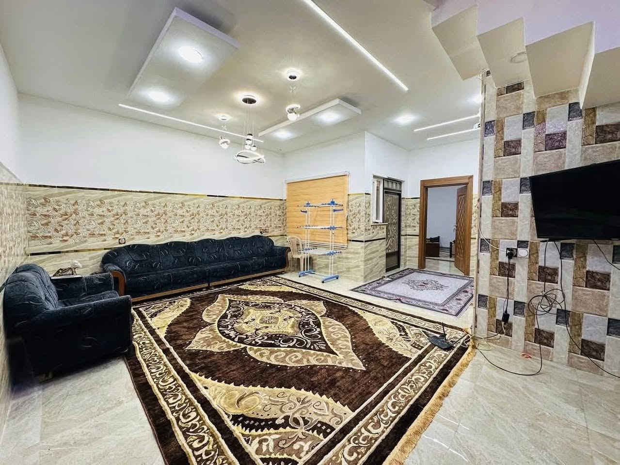 اعلان رقم 166
🔴 البيت في مقاطعة 118
🔴 سند طابو الزهور
🔴 المساحة 200 متر واجهة 10× 20 عمق
🔴 السعر 310 مليون
🔴 طابق واحد يتكون من كراج ومطبخ واستقبال هول وسطي وصحيات 2  غرف نوم
🔴 الطابق الثاني 3 غرفة نوم وسطح
🛑يعلن  مكتب أرض الكندي للتجارة العقارات 🔊
🔥🔥 بيع وشراء الأراضي  والبيوت 🔥🔥(سكني/ زراعي/ تجاري)
🛑يوجد عروض اخرى في المكتب✅نستقبل كافة العروض 🔥
🛑لتفاصيل اكثر زيارة المكتب او الاتصال على أرقام الهواتف

***********

***********

***********
