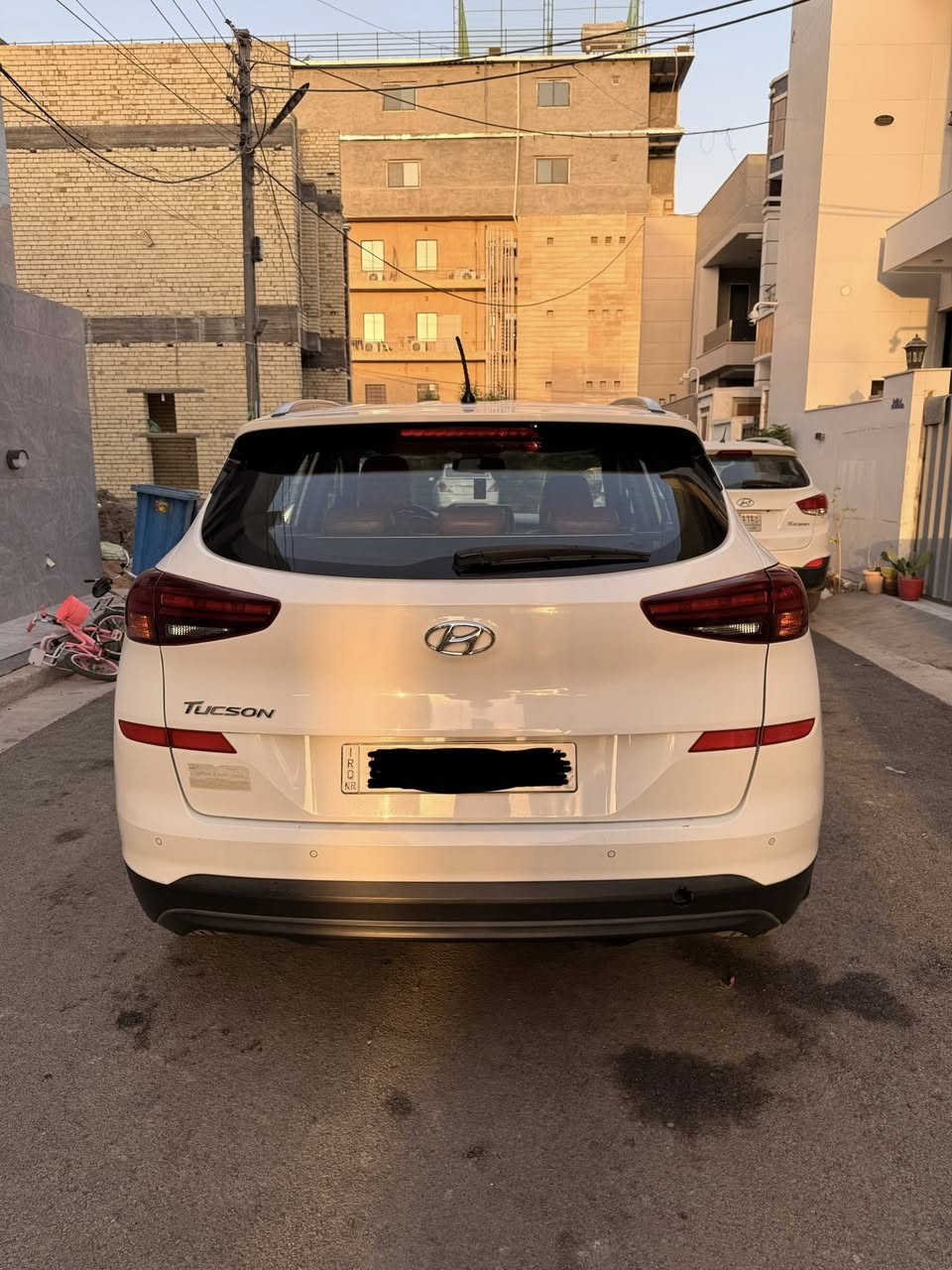 توسان 2019 خليجي 

المواصفات 
محرك 2000 دوش 
كشن كهرباء 
تبريد قطعتين 
كشنات جلد + ارضية وصندوق 
اشاير بلمري + مري شفط 
شاشة كبيرة + حساسات 
كامرة خلفية 
داخل بيجي 
ويل كب 19
بلوجكتر + لد نهاري
ثلاجة بلجكمجة
سايد بريك بلرجل
ماشية 126كم
مكفولة عدا بارد بلجاملغ 
العنوان بغداد الدورة 
السعر 177$ وبيها مجال 
شراي اتصل وتدلل (***********‬)
