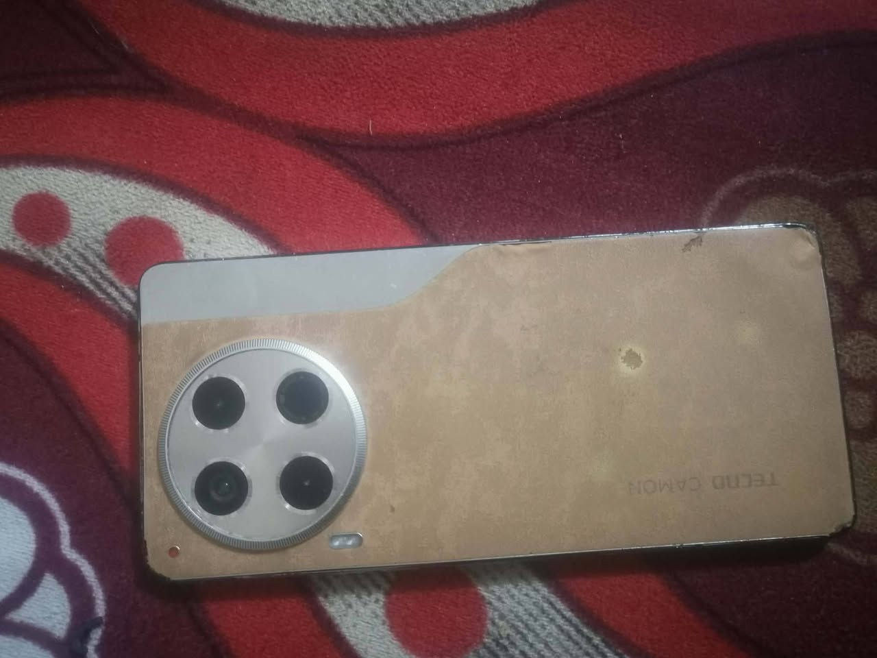 كامون ٣٠ للبيع ذاكره ٢٥٦ فقط ضهر شاصي شويه جاردات  مكاني بل يوسفيه قصر الاوسط سعر ١٠٠ وبي مجال بسيط


**إذا كنت صاحب هذا الإعلان وتريد حذفه لأي سبب، رجاءا أرسل رسالة إلى الدعم الفني**