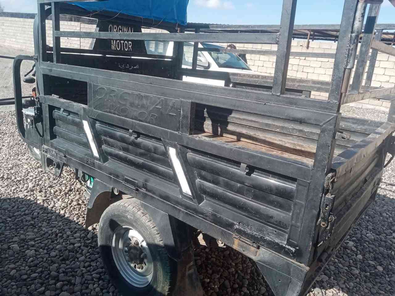 سلام عليكم ستوته للبيع منفيس محرك 150 المكان الشرقاط السعر 1750 بيها مجال رقم ***********
