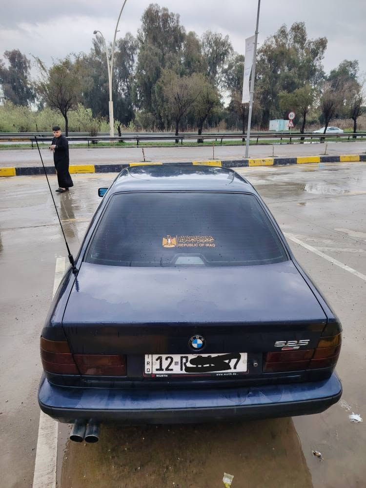 السلام عليكم
BMW للبيع
موديل 91
حجم 525i
محرك كير شرط
محرك كبس 
كير توماتيك
جامات 4 كهرب
السقف مطوز بس
تبريد ثلج 
تتدفئه شغاله
شرط التحويل
هزا جديده
السعر 60 وبي مجال
***********
*********** موصل, نينوى
