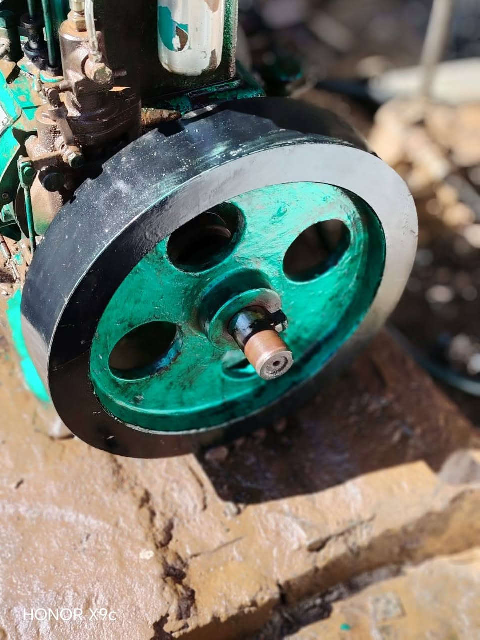 السلام عليكم
لستر للبيع نوع توب لاند شرط 
مشتغله شهرين فقط بعدها جديده  
مع دينمو كامل 
السعر 750 
للاستفسار اكثر اتصل ***********
