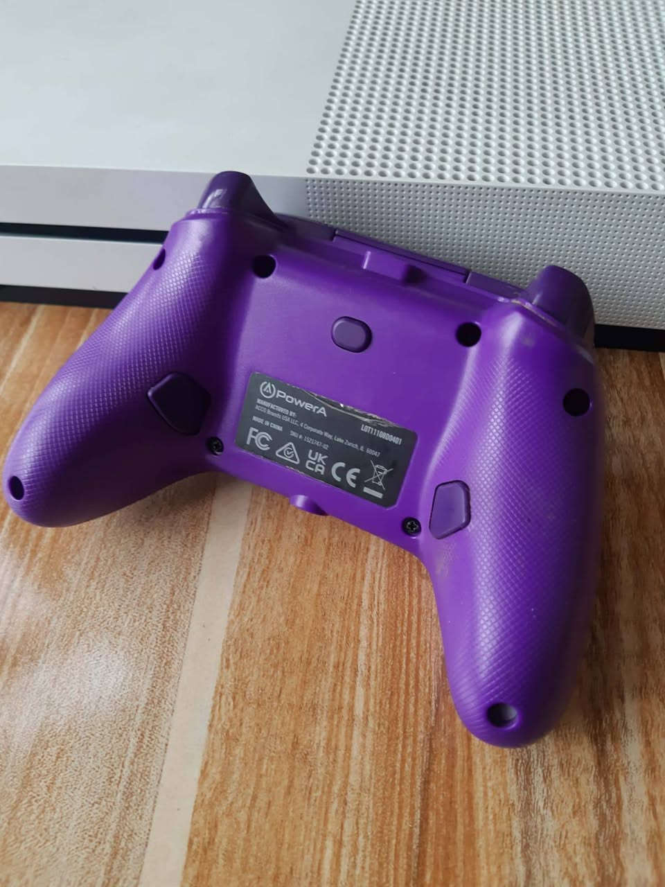 ون اس كامل ملحقات
حجم الهارد 500 لا مفتوح ولا مصلح جوستك احترافيه
الالعاب 
شادو  تومب رايد
كراند 5
فيفا 25
بيس 26
فول كايز 
موجود توصيل لجميع المحافظات
السعر 250
مراوس بلي فور سلم مهكر


**إذا كنت صاحب هذا الإعلان وتريد حذفه لأي سبب، رجاءا أرسل رسالة إلى الدعم الفني**