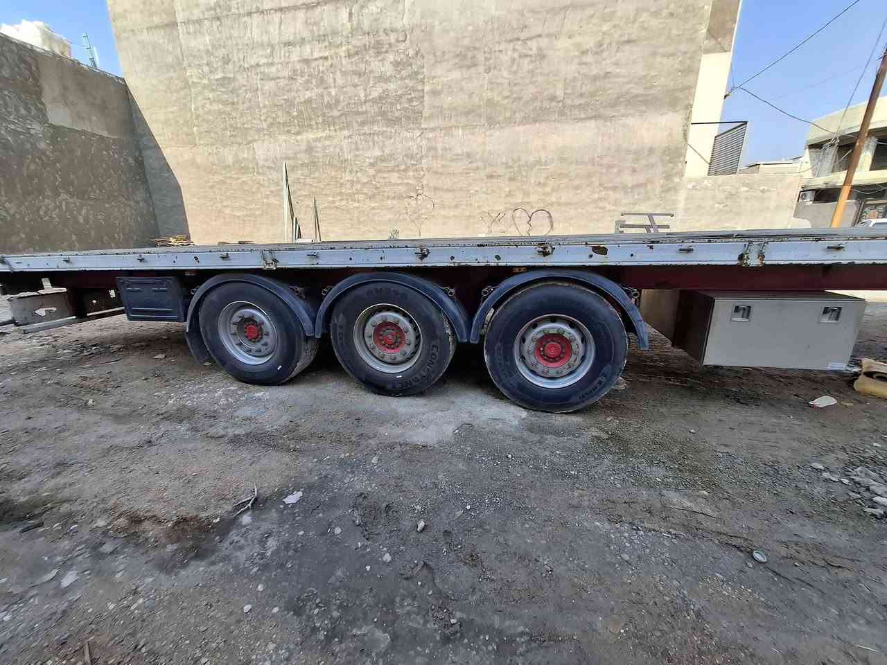 سلام عليكم للبيع 
عربانه اوربيه جديده مكفوله من كلشي
مجموعه دسك تخم تاير جديد كل نقص ما بيها 
مكان بغداد الكاظمية الاتصال ***********
