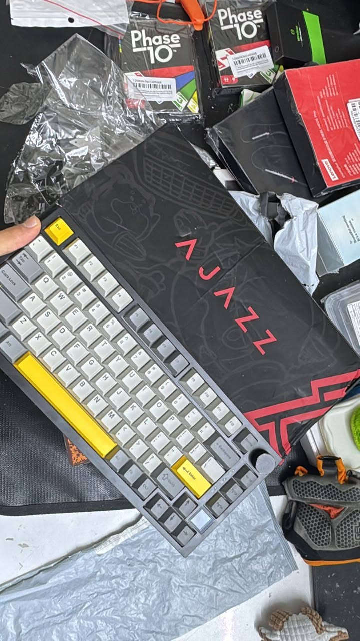 السلام عليكم
كيبورد K500
جوستك G5 pro
كيبورد أجاز سعر
سماعه رايزر بلاك شارك
مايك شور SM57
اي استفسار خاص


**إذا كنت صاحب هذا الإعلان وتريد حذفه لأي سبب، رجاءا أرسل رسالة إلى الدعم الفني**