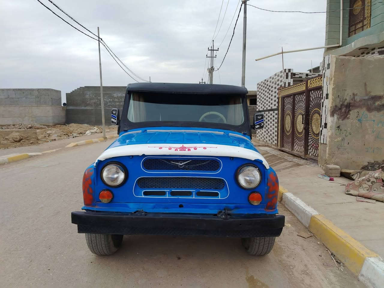 السلام عليكم لبيع واز موديل 88 داخل بلادي شرط  مكين كير خير من الله اكسل فاره دسكات باور ستيرن السياره جديده باتري جديد مصطره ونجي حاويه تخم تاير  دوشمه جديده كهربايات كلهه شغاله  السعر 4600وبهه مجال قليل التصال *********** المكان صويره
