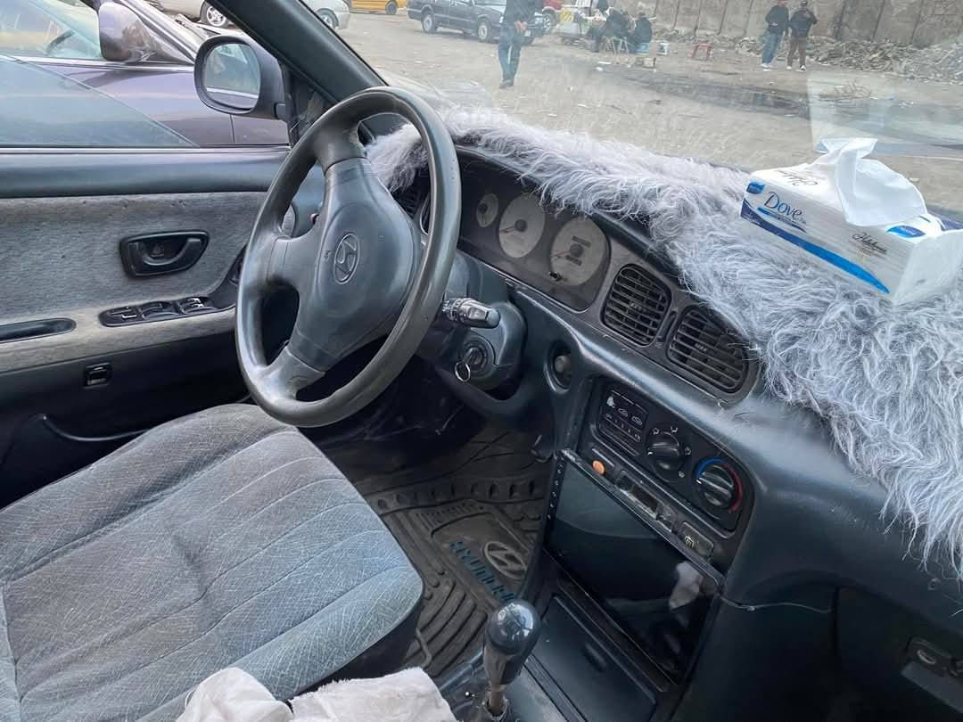 سلام عليكم
سوناتا2 موديل1995
محرك مفتوح 2000
رقم نجف دولي جديد 
سنويه بأسمي 
كير عادي  
لون زيتوني 
سياره بيه تبخير 
كهربائياته شغاله 
صدر امامي خلفي تعبان
سعر ٢٨ $
***********
