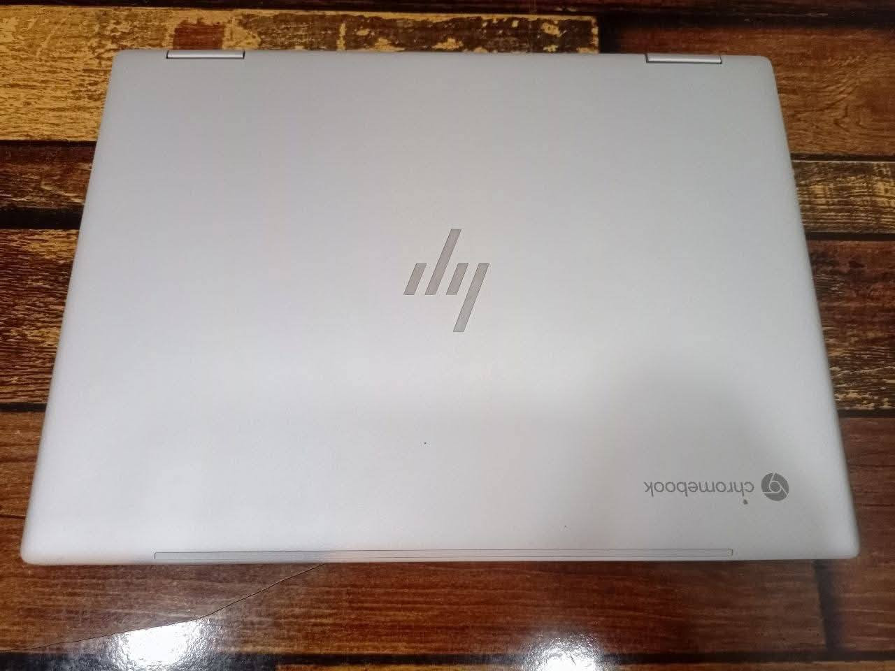 💻 لابتوب HP - نظافة 100% 💻
المواصفات التقنية:
* 🧠 المعالج: Ci7 جيل 10.
* ⚡ الرام: 16 جيجا.
* 💾 الذاكرة: 128 SSD (قابلة للزيادة).
* 🖥️ الحجم: 13.6 انش - دقة FHD.
* ⚙️ النظام: وندوز 11 pro.
المميزات التصميمية:
* 🔄 الميزة: لابتوب قلاب 360 درجة سلم.
* 👆 الشاشة: لمس (Touch).
* ✨ الحالة: الجهاز نظيف مابي اي كسر او شخط.
الملحقات:
* 🔌 الشاحنة الأصلية + 📦 الكارتون.
* 💼 الشنطة الخاصة به + 🖱️ ماوس مكتبي عادي.
التفاصيل المالية والموقع:
* 💰 السعر: 450 ألف (وفيه مجال بسيط للشراي).
* 📍 المكان: بغداد - الكرخ - كفاءات السيدية.
* 📞 تواصل واتس: ***********
