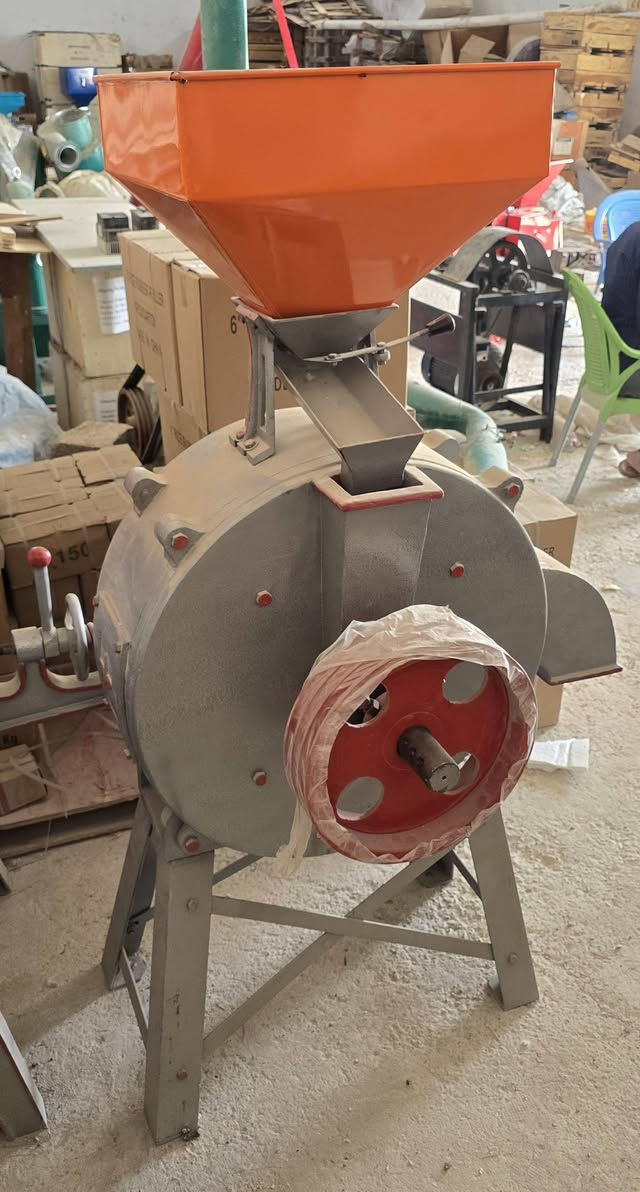 طواحين حجريه
صناعه هنديه (اميرال الاصلي )  
لطحن وجرش الحنطه والشعير والتمن وكافه انواع الحبوب 
الاحجام المتوفره 
حجم ٢٤ 
حجم ٢٠ 
حجم ١٦ 
حجم ١٢ 

كما يتوفر لدينا حجر طواحين وكافه الأدوات الاحتياطيه لها 

  للأستفسار الاتصال على الارقام التاليه 
***********
***********
*********** واتساب 
محافظه واسط/ قضاء النعمانيه/ مقابل مجلس بلدي وجامع الحاج جلال الكناني*
