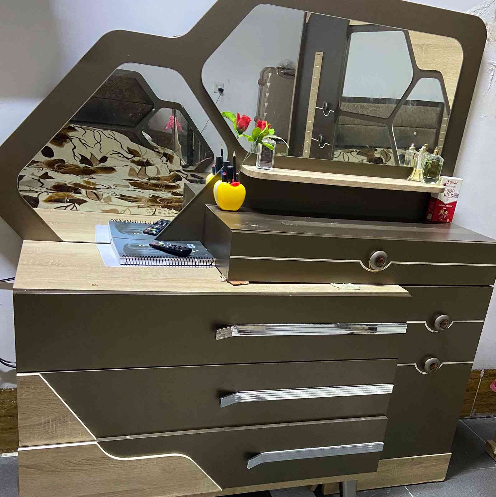 غرفه نوم مستعمله قليل نظيفه كلش مكاني كركوك الحسابات ***********
