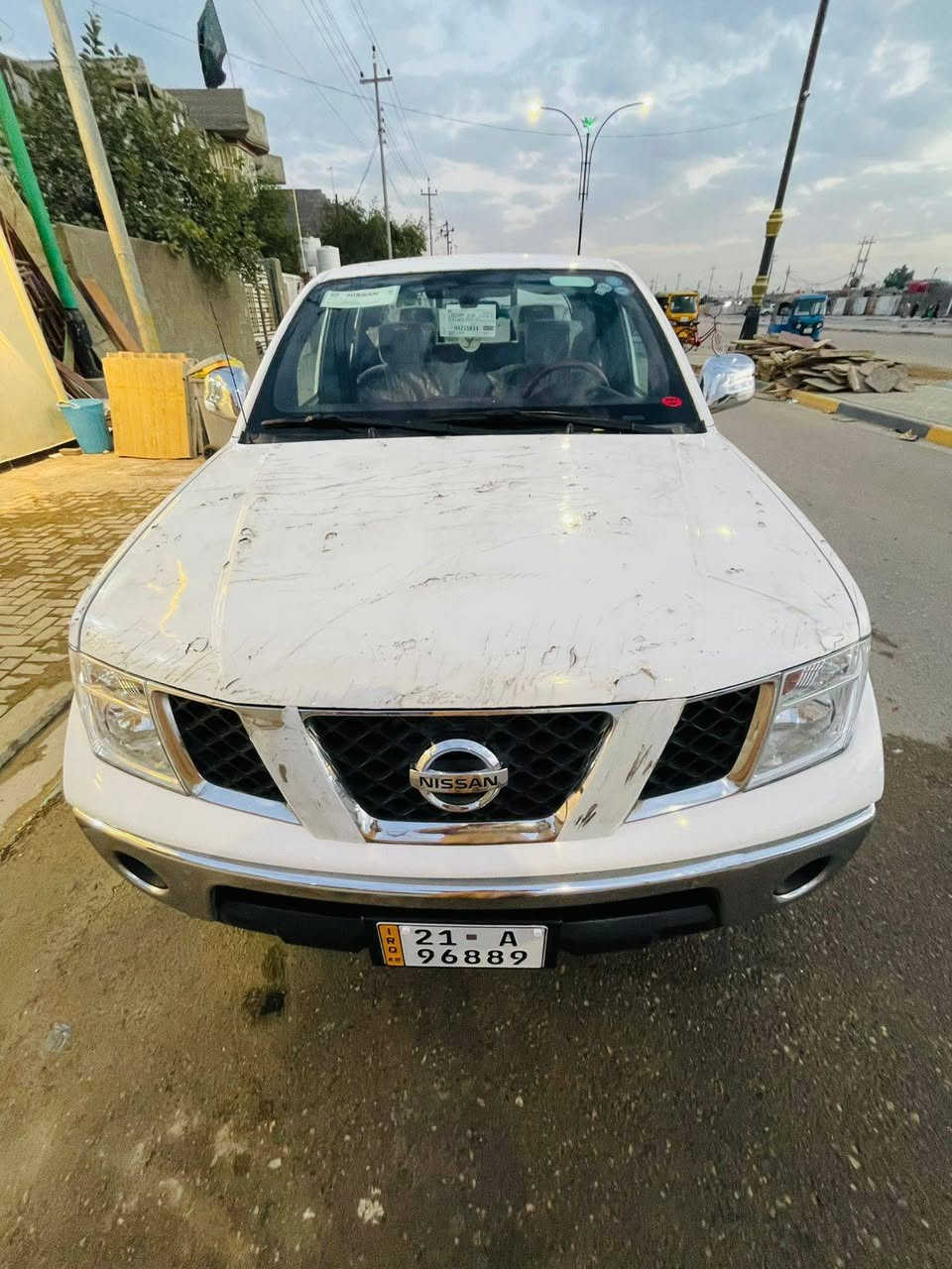 السلام عليكم نيفار موديل 2013 سياره كفاله عامة سيار تخم تاير جديد حدادية جديد رقم سليمانيه مكان السياره بصره رقم الهاتف ***********
