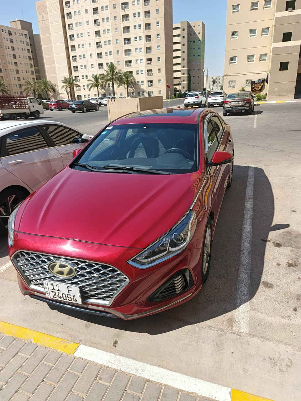 سوناتا٢٠١٩ فول مواصفات سبورت ماشيه ٩٤ ميل سنويه جديدة وهزه ورقم إنكليزي باسمي السيارة بيهه أربع قطع محرك ٢٤٠٠ مكفول صدر أمامي خلفي جديد ستيرن حرف دي شاحن لاسلكي تدفئة كشنان وسترين هم تدفئة المهم فوول للاخير سعرها ١١٨ وبيه مجال حك الجيه هذا رقمي بي وات ساب ***********
