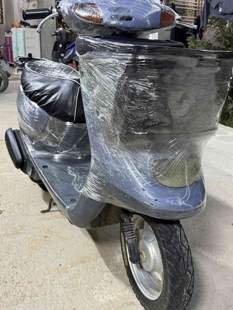 السلام عليكم 
منغولي ياباني للبيع
الدراجه نضيفه مثل ما بالصور مكينه مفتوحه مره وحده
الدراجه تخبل شلعه معدل مكينه ناعمه 
الدراجه مانقصهه برغي فول الفول
السعر 600وبيهه ومجال
***********
