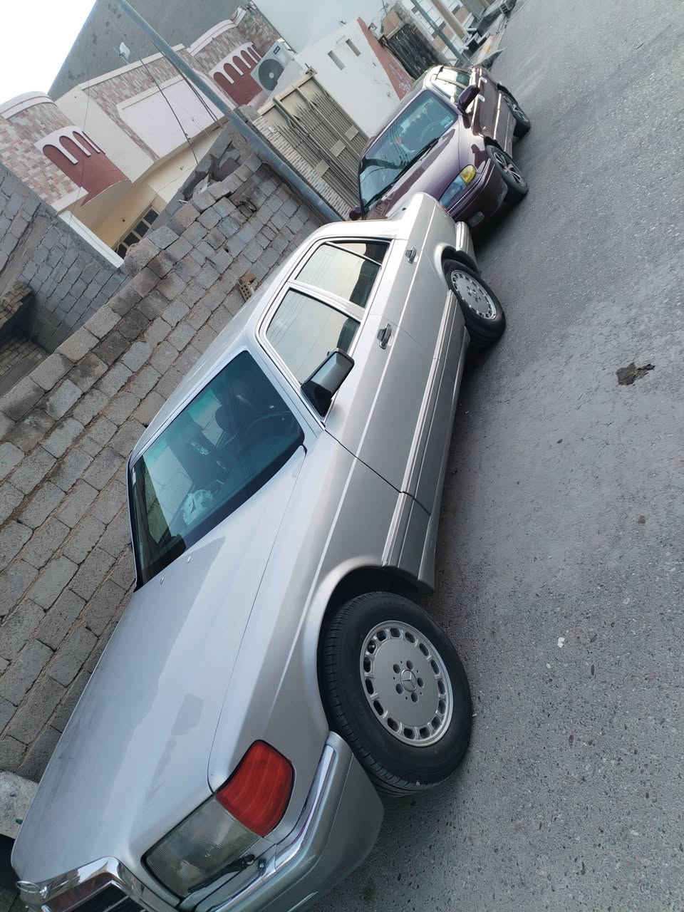 ألسلام عليكم
مارسيدس 300رقم بغداد تحويل مباشر موديل 1985

تخم تاير جديد صدر جديدمحرك خراطيم 320منضومة غازبيها شغاله تبريد شغال داخله جلد جديد السيارة جاهزة من كل شي السعر 75وبيها مجال بصيط المكان السياره فلوجه

استفسارأتصل على الرقم ***********
