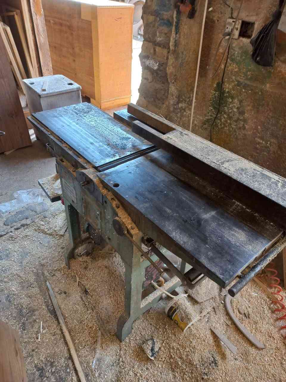 سلام عليكم مكينه لبيع منشار ورنده ودبل مكاني شاميه سعر 750رقم ***********
