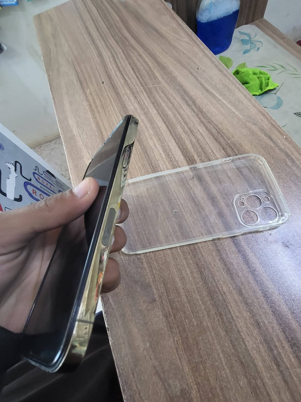 12 برو ماكس مبدل شاشة و بطارية فيس ايدي شغال ذاكره 128 جهاز كلة شغال مابي عيب للبيع و مراوس شراي خاص و اتصل ***********
