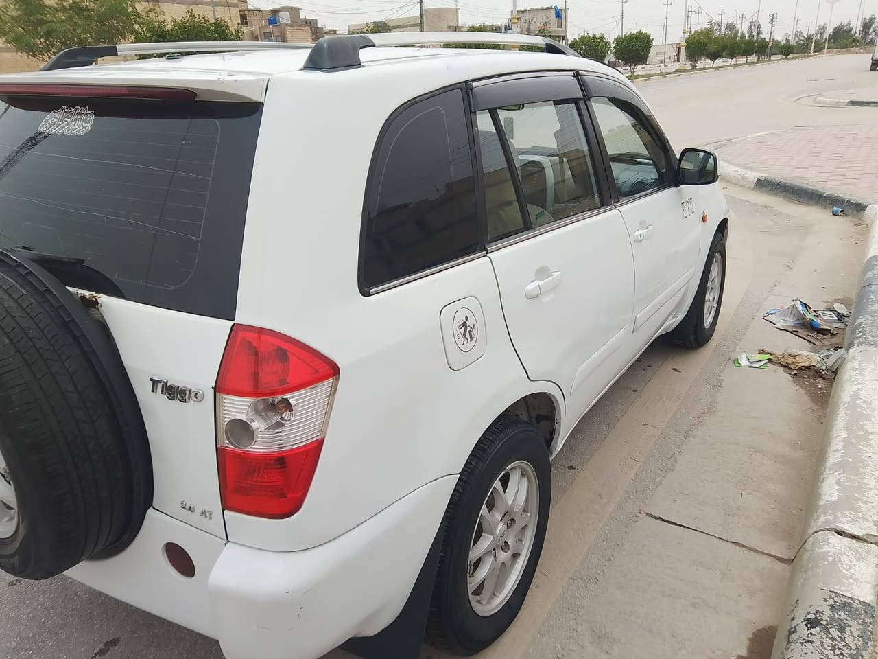 سلام عليكم 
تيكو للبيع رقم بابل الماني
موديل 2011 كير ميكانيكي المرغوب 
المحرك 2000  
مكفولات جدد 
الكشر جديد مكفول من الصبغ والضربه
تبريد شغال 
تخم تاير 
الكهربائيات كلها شغاله سياره مال جناي الف دينار مذب عليها 
مال بيت 
السعر 50 ورقه
للاستفسار الاتصال ***********
