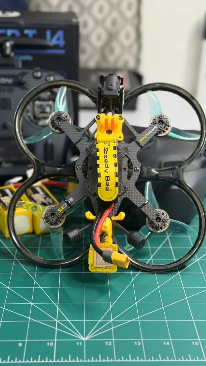 FPV 3.5”
كامرة DJI O4 pro 
فريم BEE35
FC من شركة Speedy Bee F4MINI 
ESC 60 A 3S-6S 
Resever Speedy Bee ELRS 2.4 
GPS 
محركات من شركة LANNRC 2004 - 1800K
LED محيط بطائرة يمكن التحكم به من راديو 
نظارة DJI Goggles N3 
راديو JUMPER- T 14 ELRS2.4
بطاريتين 4S سعة 1300mAh 95 c


**إذا كنت صاحب هذا الإعلان وتريد حذفه لأي سبب، رجاءا أرسل رسالة إلى الدعم الفني**