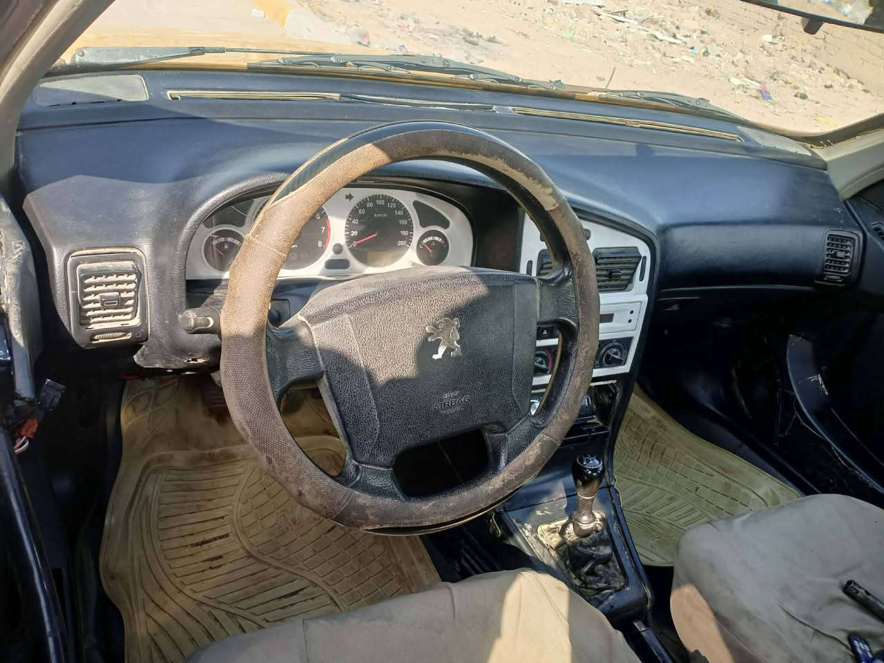 السلام عليكم للبيع بيجو 405رقم بابل انكليزي سنويه مشروع وطني 2030مكينه بيه بخار قليل حداديه جديده كير جديد كهرباياته كله شغاله سياره تحويل مباشر دوشمه نضيفه سياره جاهزه السعر 20وبيه مجال الشراي العنوان كربلاء الاتصال على الرقم الموجود 
***********
