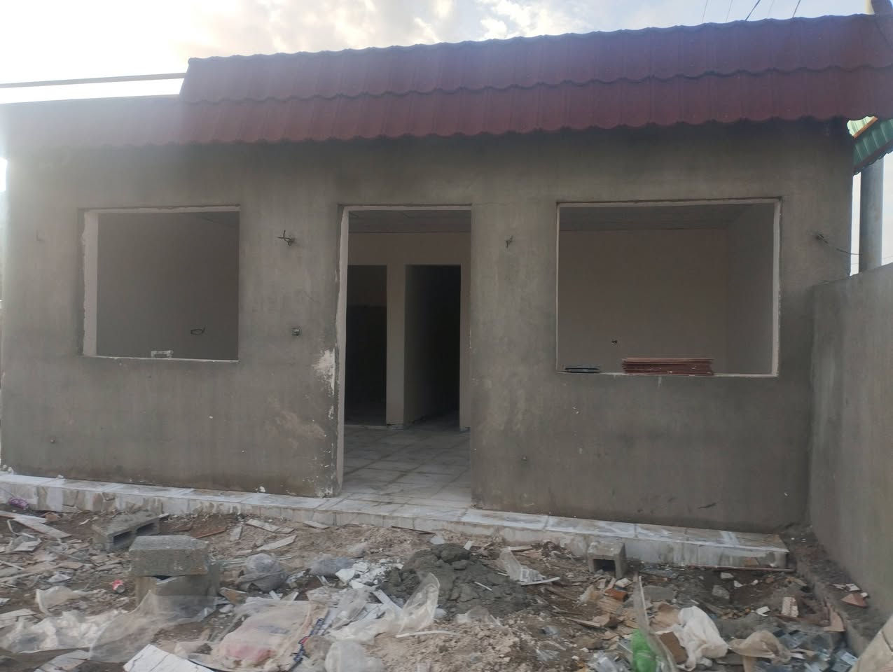 🔹 **مزرعة قید انشاء  للبيع تستلمە جاهز–     code.473
📍 **الموقع:** \[ كركوك –حسار]
📐 **المساحة:** 1250 متر 
💰 **السعر مناسب جدا
**المواصفات:**
✅ بيت  بتصميم مميز  
✅ حديقة 
✅  ماء دائم و مسبح
✅ كهرباء وطنية 
✅ كراج سيارات واسع (يتسع لأكثر من سيارة)
✅ مكان مخصص للشواء (شوّاية خارجية)
✅ سور خارجي + بوابة رئيسیة
📞 **للاستفسار والتواصل:**
\[***********-***********]
