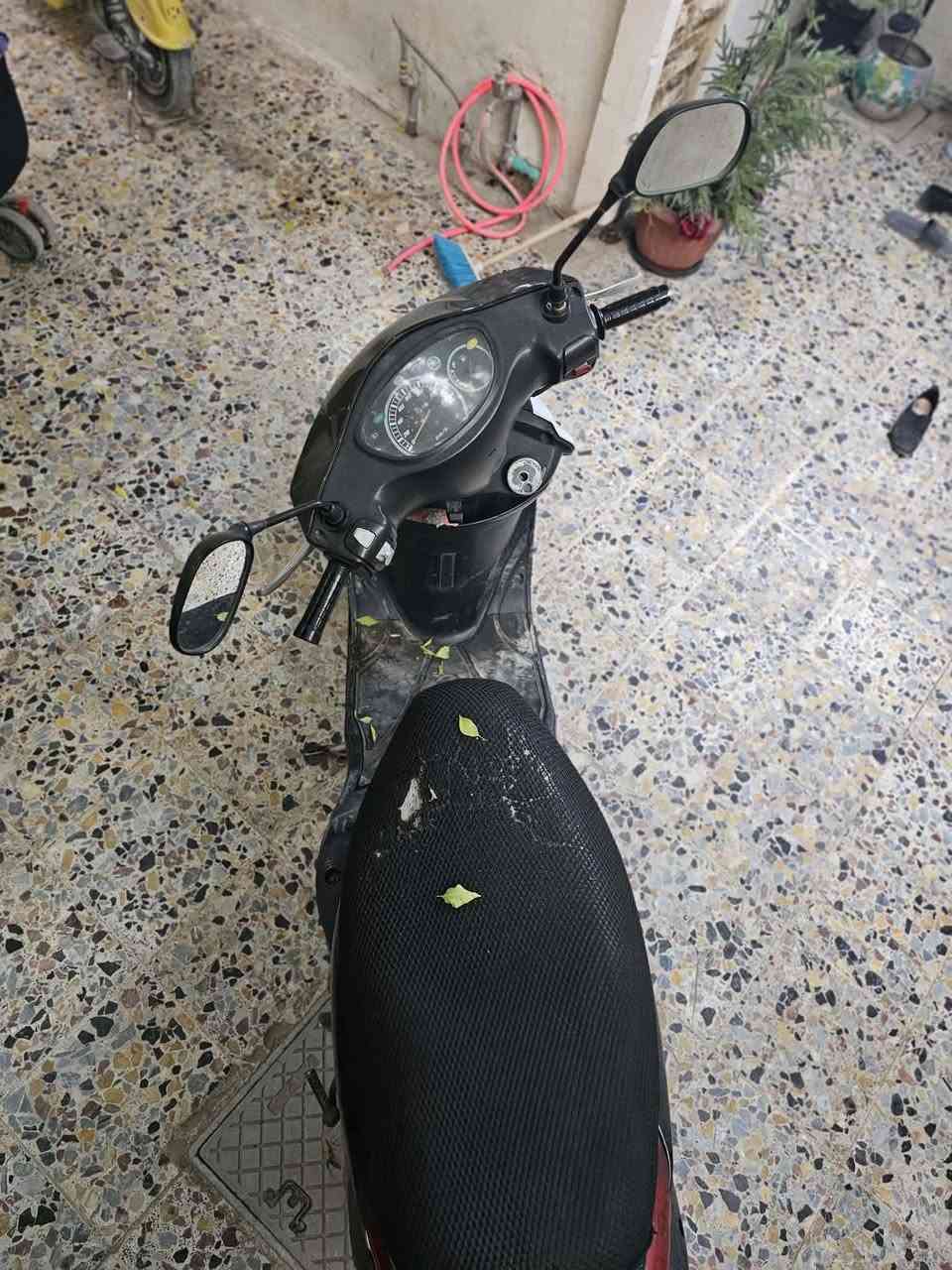 السلام عليكم شباب عندي دراجه اكزز نضافه 80%  سعر 800 وبيها مجال   للاستفسار ***********
