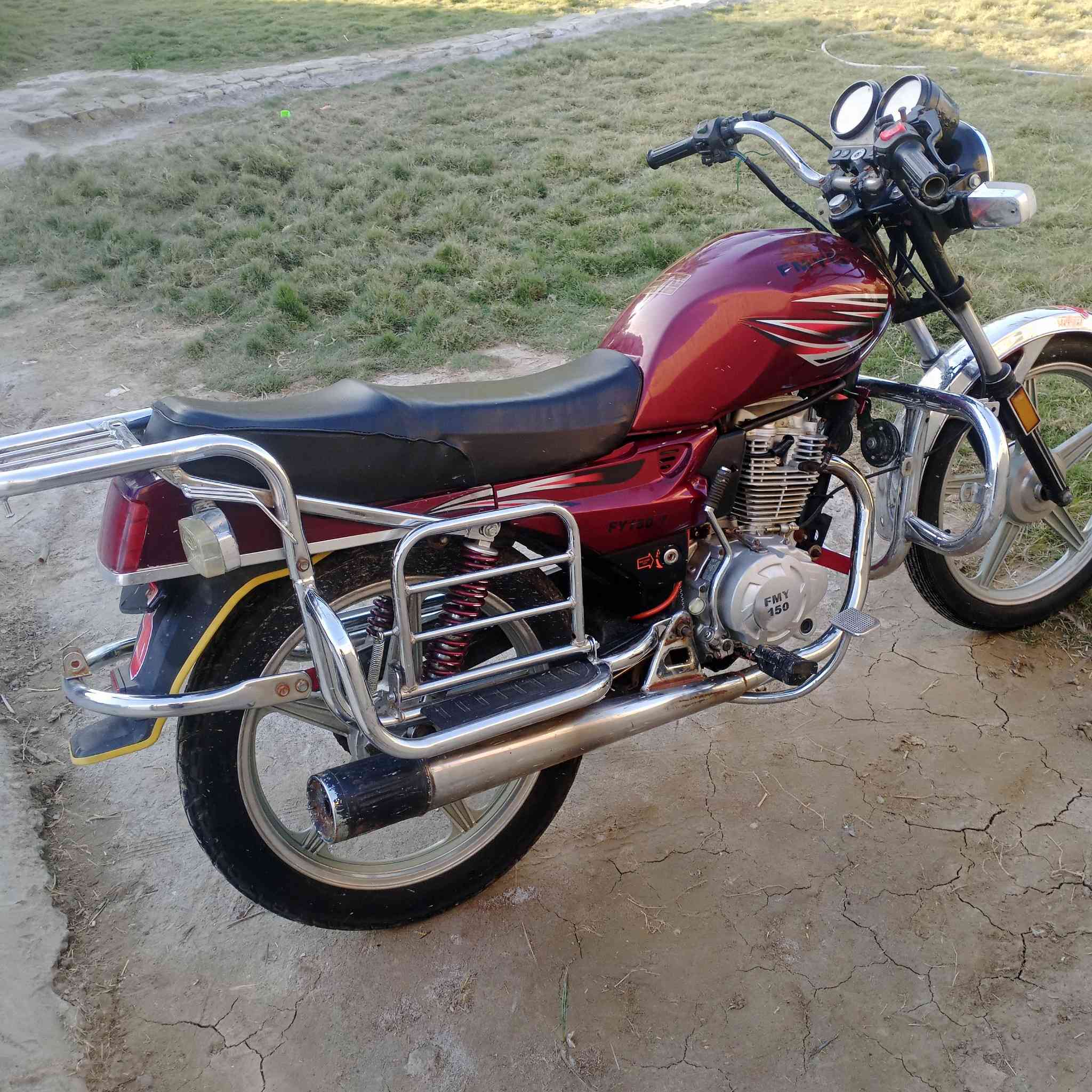 سلام عليكم دراجه فيوم لبيع 2015 اصولي مكاني بابل. حله. دراجه جاهزه كهربيات كامله سعره 625. وبيه مجال بصيط شراي يتصل وبل خدمه ***********
