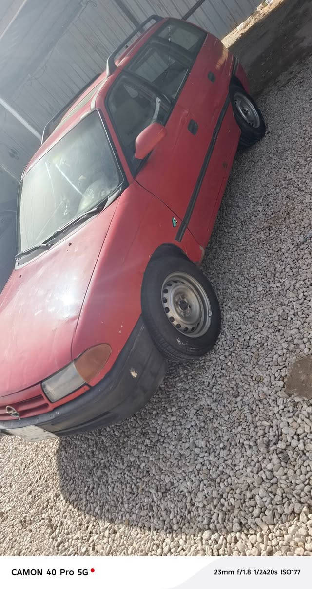 سلام عليكم استرا مديل ٩٦ رقم بصره سنويه جديده مشروع وطني تحويل مباشر جاهزه من كلشي اوتوماتيك مكان النجف *********** السعر ٣٠ ورقه ابو سنويه بل حله حجم محرك ٢٠٠٠ سنويه جديده ال ٢٦
