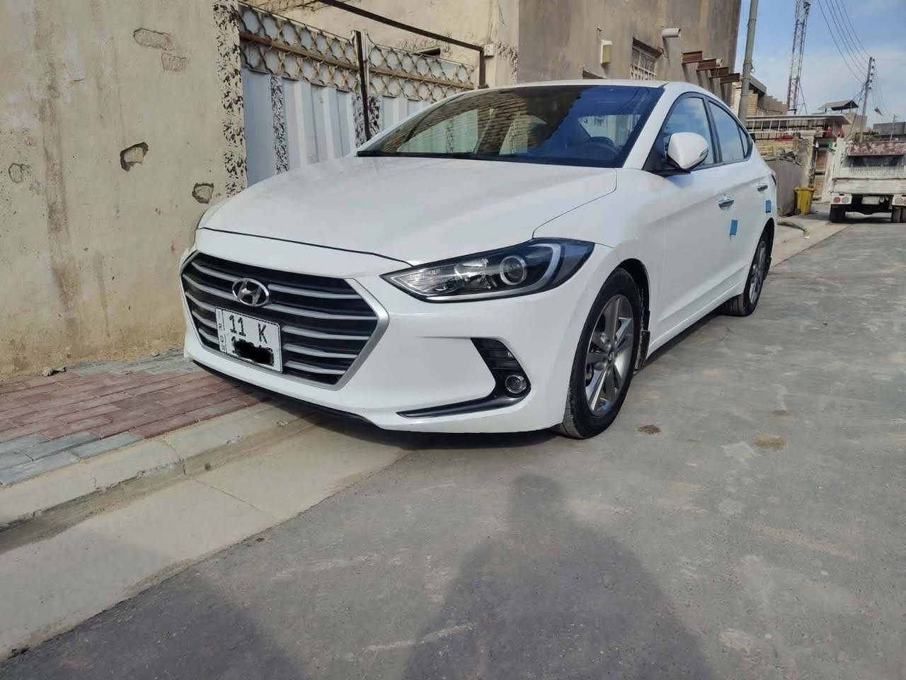 النترا 2017 خليجي 
 السياره بحالة الزيروو
فول مواصفات للاخير 1/1
محرك 2000 دوش المرغوب  
مكفوله من الصبغ والتبديل  كفالة عامه 
رقم بغداد   
مكان السياره كربلاء طويريج 
للاستفسار 
 *********** 
.السعر 147
