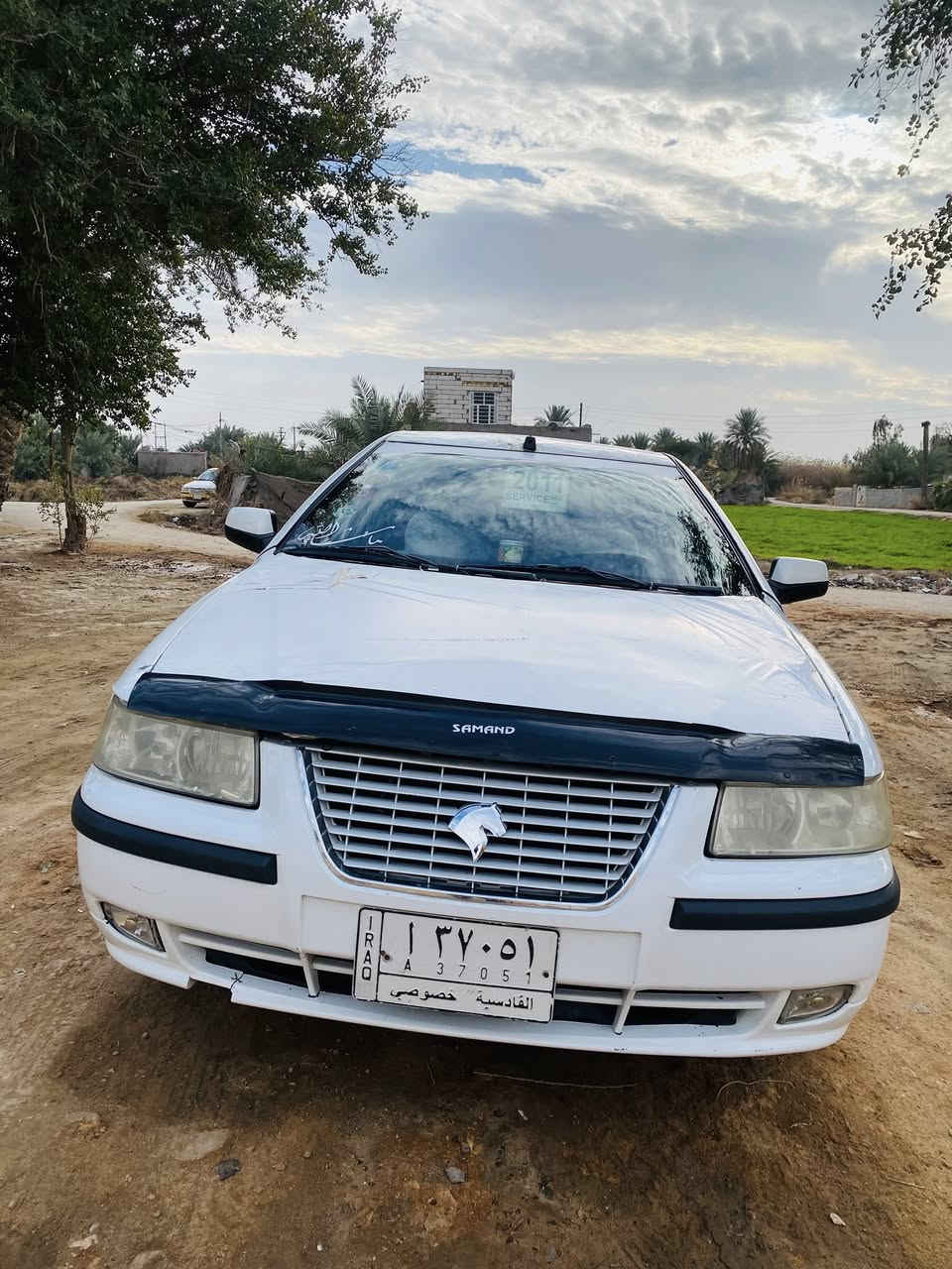 سمند 2011 ناطق للبيع مكينه وكير حداديه خير من الله كهرباىيات كلهه شغاله السياره عليهه غرامات 200 على المشتري السعر 28 وبيهه مجال 
مكان السياره الكوفة
***********
