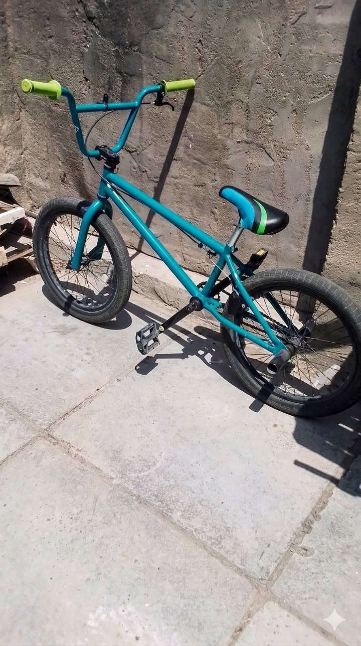 سلام عليكم بايسكل BMX للبيع ابو الحركات فول مواصفات نظيف واستعمال قليل وماحفظ عليه جاهز وما يحتاج اي تصليح السعر 130 الف وبي مجال للإستفسار مراسله خاص ماسنجر


**إذا كنت صاحب هذا الإعلان وتريد حذفه لأي سبب، رجاءا أرسل رسالة إلى الدعم الفني**