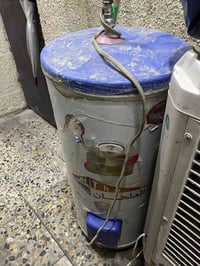 سخان جديد • ٦٠ لتر • كونفيرة