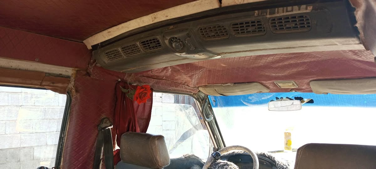 السلام عليكم هوندا باص عبريه موديل ٩٥ سنويه مشروع وطني بعد شهر تصقط مصفره هيأة مكينه اوكير ونجي  اتومتيك بالشرط تخم تاير جاهزه للشغل تريد تحويل أتريد وكاله خاصة سعرها ٣٢ $ بيه مجال مراوس هم يرهم حسب القناعه عنوان ديالى المقدادية تلفون *********** اتصال بس
