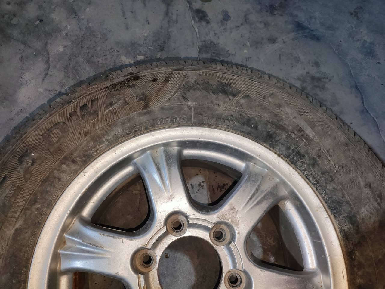 سلام عليكم عندي ويل  هوه وتايره مال بيكم كريد ويل جديد ماماشي للبيع  بس رادله غسل


**إذا كنت صاحب هذا الإعلان وتريد حذفه لأي سبب، رجاءا أرسل رسالة إلى الدعم الفني**