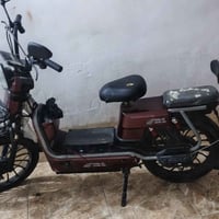دراجة كهربائية • بدون بطاريات • للبيع