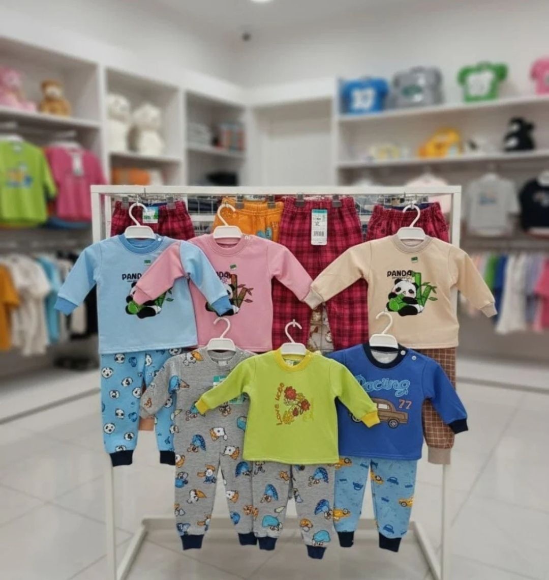 تراك أطفال يلبس عمر سنة إلى سنتين مبطن فرو السعر 5 الف
العنوان سامراء سوق الضباط الكبير المسكف ***********
