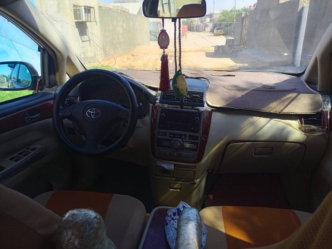 سياره للبيع ابصم
السعر 85 المكان البصره سفوان 
رقم الهاتف )***********
