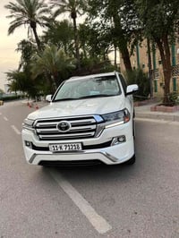 لاند كروز لبيع مديل 18حجم 6 رقم ‭0782 191 7600‬