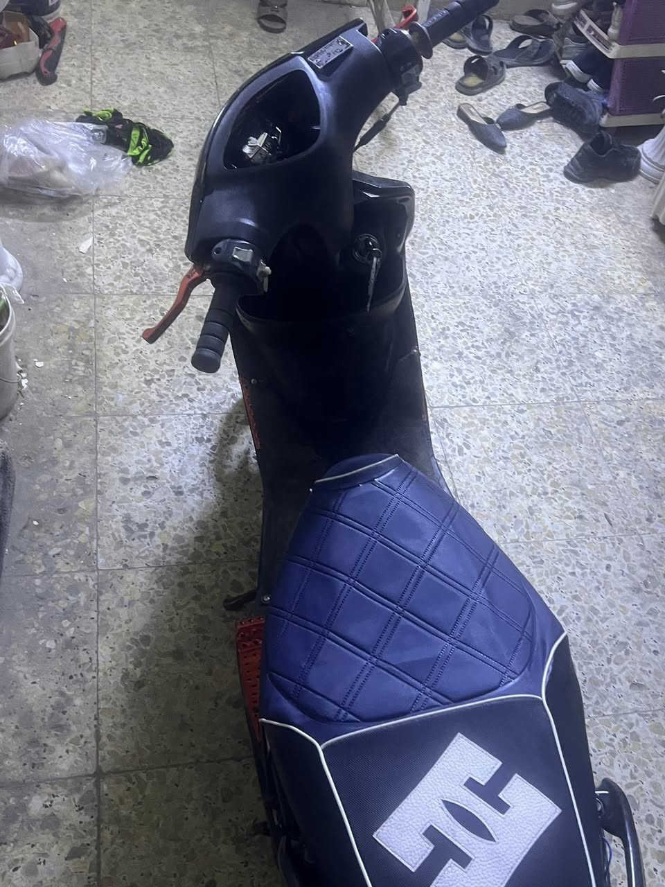 سلام عليكم 🫡
ماكس عدله للبيع 
القبق موجود + كفرات موجوده 
الدراجه بيه ترويد كلاجات +شيال يدات صلانصه صجميه دبلا 
الدراجه شلعه ومعدل نكره سلف بكل وكت 
الدراجه ٥٥ مزوده 
مكانيً كربلاء 
رقم الهاتف ***********
