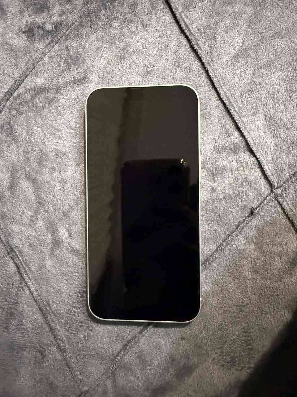 السلام عليكم ورحمة الله وبركاته
13 عادي 
ذاكرة : 128
بطارية : 89
اللون : ابيض 
الجهاز نورمال كله مامفتوح وبي ضمان انطيك الجهاز شخط مابي تجي تشوفه كدام عينك وين ماتريد افحص 
السعر : 430 وبي مجال ابو 390 لاتدخل 
تريد تخابرني هنا *********** لاتراسلني واتساب مارد خابرني او راسلني خاص
