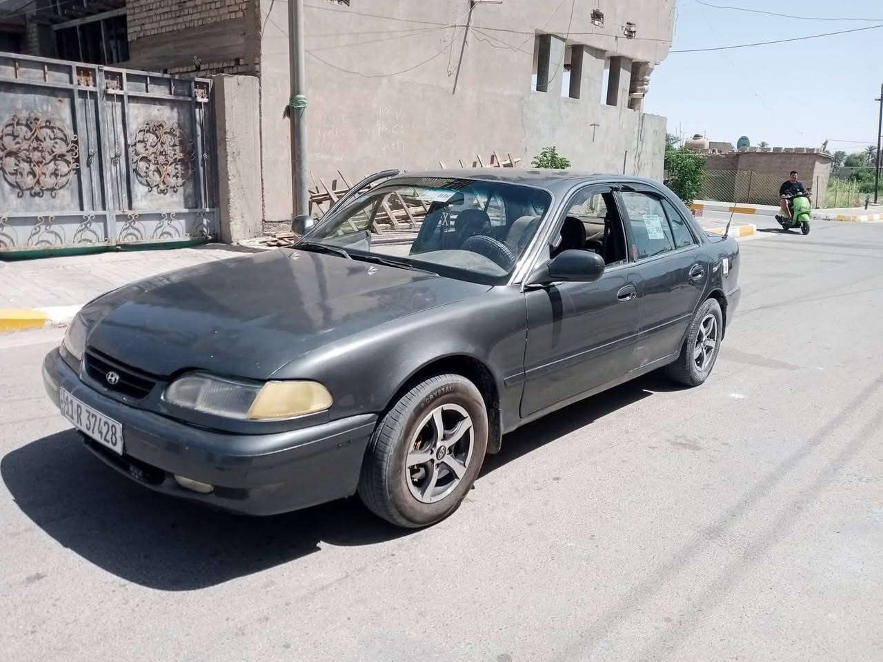 هيونداي سوناتا موديل 1995
✔ سيارة حلوة ومرتبة وجاهزة، 
✔ كير أوتوماتيك 
✔ محرك بيه دخان شيء بسيط جداً  
✔ حدادية كاملة أمامية وخلفية وتخم تاير 
✔ رقم  جديد بغداد باسمي 
سعر 43 وبيه مجال بسيط 
***********
