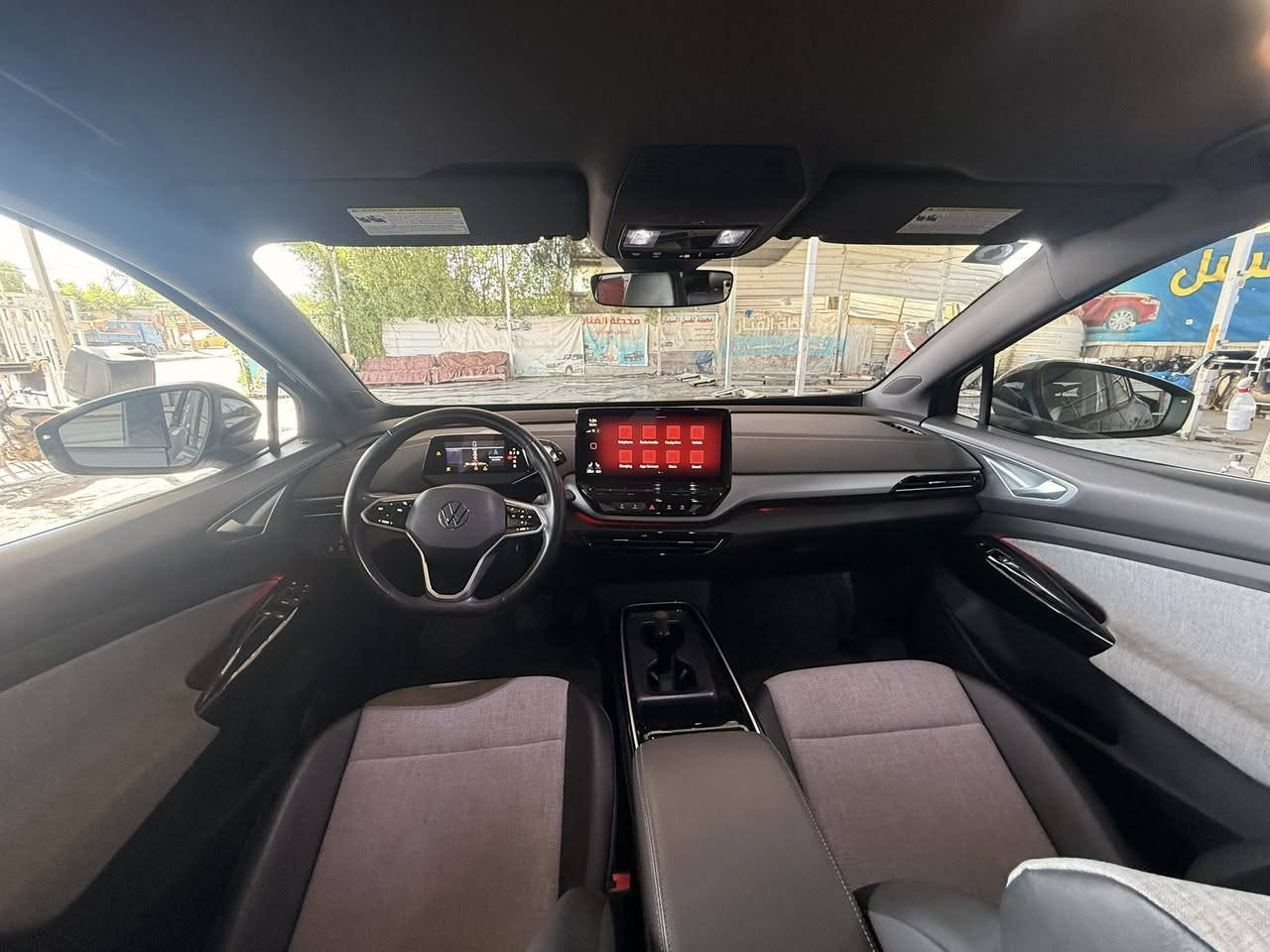 فولكس واكن id4 كهرباء بالكامل برو الماني وارد امريكي 2023 للبيع السيارة بيها قبغ صندوق مبدل نفس اللون ودعامية امامية نفس اللون بدون ايرباك بيها بارد بالباب الخلفي موضح بالصور السيارة جديدة ماشية 26 الف دبل ماطور فور ويل شلعة ومعدل فول مابيها اي نواقص جاهزة للاخير بغداد باسمنا السعر المطلوب 205 وبيها محال للشراي مكاني اعظمية ***********
