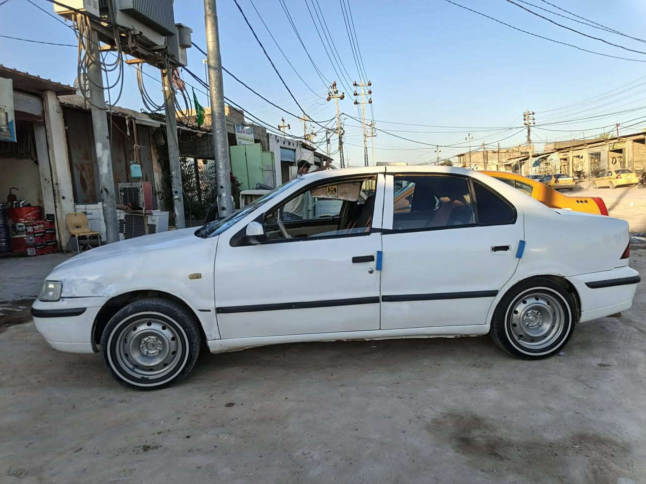 سلام عليكم سمند موديل 12 سنويه لل30 رقم قادسيه نكليزي مداور ثاني يوم مصبوخه حزام مكفوله من ظربه قويه شواصي تكم مكفولات مكينه بيه صوت براص تخم تاير جديد حداديه جديده تبريد عاطل مكان نجف ناحيه الحيره سعر 33 وبيه مجال بسيط هاذه رقمي ‏‪***********‬‏
