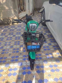 دراجه شحن للبيع السعر 200 وبيه مجال كلش قليل  07732101664